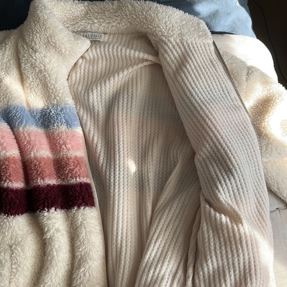 PJ Salvage cozy Sherpa jacket. Size Small - Picture 6 of 6